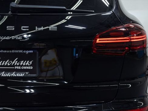 Used 2016 Porsche Cayenne S AWD/4WD image 8
