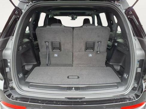 New 2025 Jeep Grand Cherokee L Laredo image 5