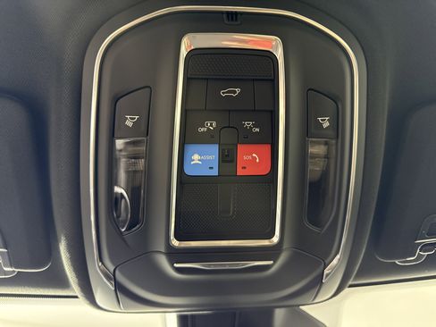 New 2025 Jeep Grand Cherokee Limited image 24