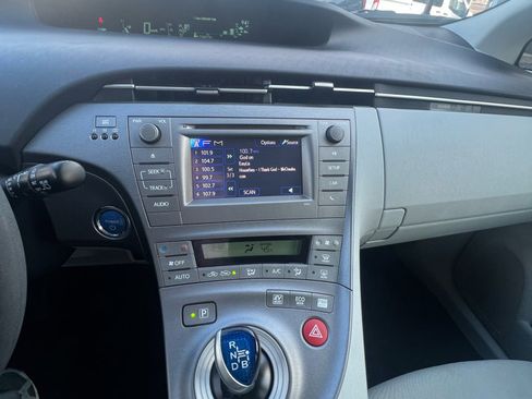 Used 2013 Toyota Prius One image 25