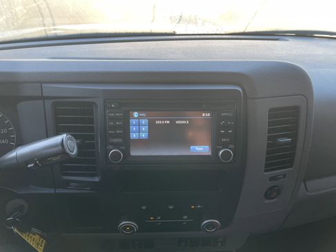 Used 2015 Nissan NV 3500 SV w/ Technology Package image 9