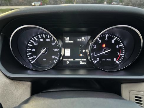 Used 2015 Land Rover Range Rover Sport HSE image 12