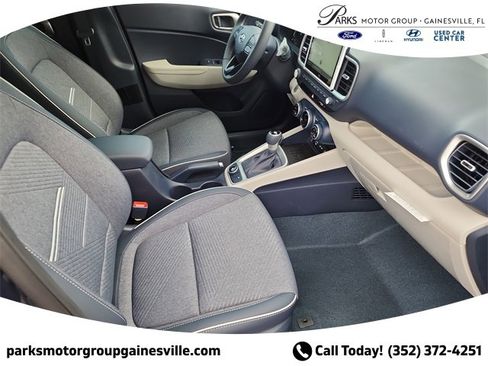 New 2025 Hyundai Venue Limited image 9