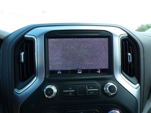 Used 2021 GMC Sierra 1500 SLT w/ SLT Premium Plus Package AWD/4WD image 21