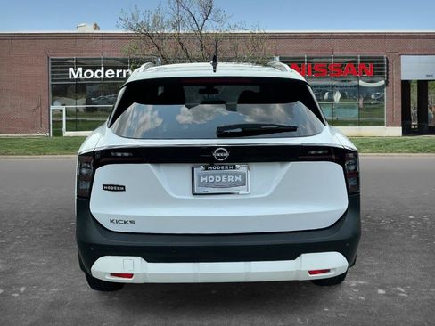 Certified 2025 Nissan Kicks SV w/ SV Premium Package FWD image 3