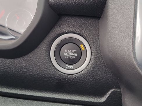 Used 2023 RAM 1500 Laramie AWD/4WD image 12