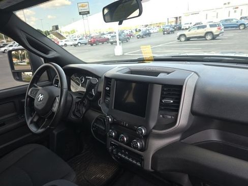 Used 2024 RAM 2500 Tradesman w/ Chrome Appearance Group AWD/4WD image 13