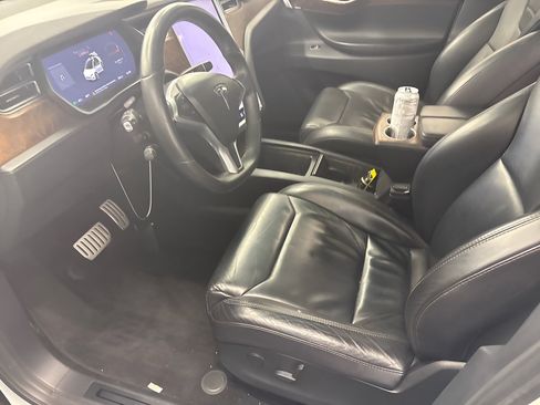 Used 2017 Tesla Model X P100D AWD/4WD image 2