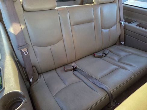 Used 2004 GMC Yukon XL SLT w/ Preferred Equipment Group image 14