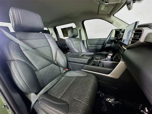 Used 2023 Toyota Tundra Limited image 12