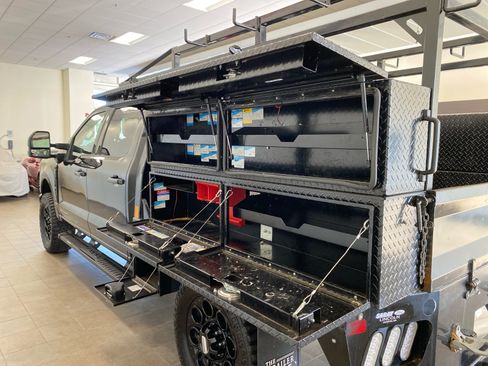 Used 2025 Ford F350 Lariat w/ Black Appearance Package AWD/4WD image 7