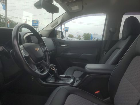 Used 2022 Chevrolet Colorado Z71 AWD/4WD image 8