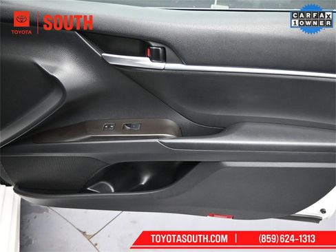 Used 2024 Toyota Camry SE image 28