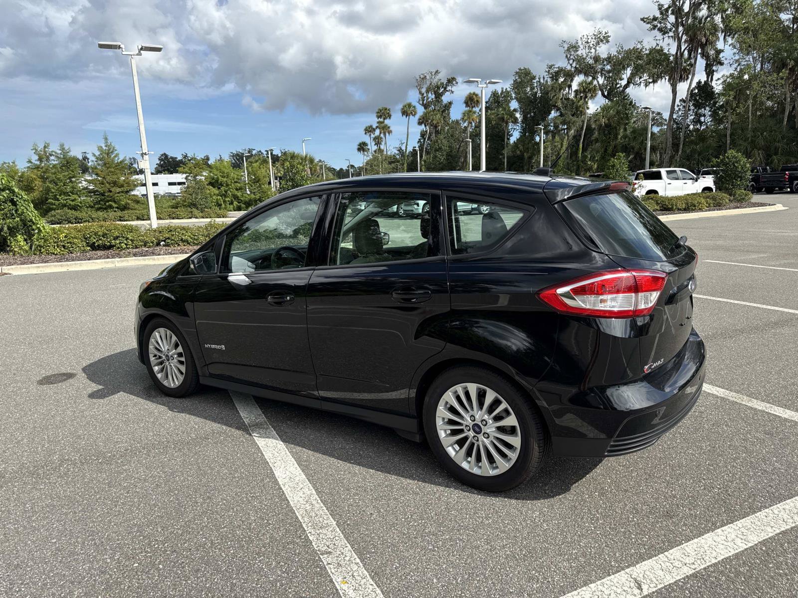 Used 2018 Ford C-MAX SE w/ Equipment Group 201A FWD image 5