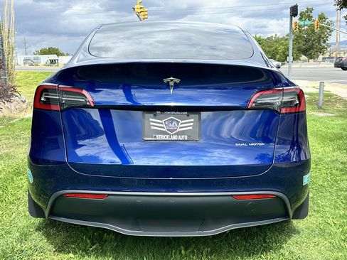 Used 2025 Tesla Model Y Long Range AWD/4WD image 8