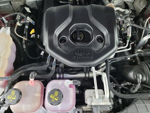 Used 2022 Jeep Grand Cherokee Overland w/ Luxury Tech Group IV image 30