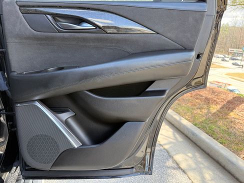 Used 2015 Cadillac Escalade Platinum image 46