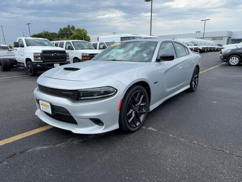 Used 2023 Dodge Charger R/T w/ Plus Group RWD image 8