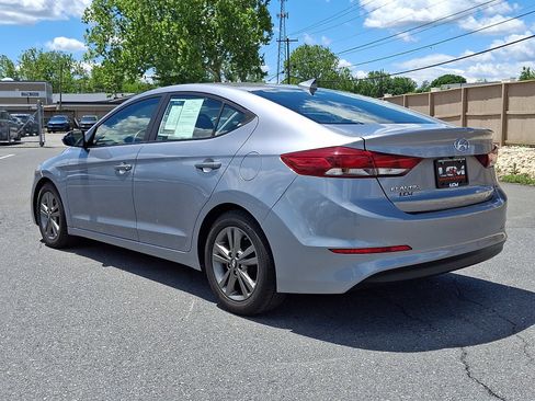 Used 2017 Hyundai Elantra SE FWD image 7