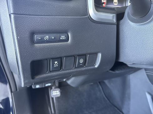 Used 2023 Nissan Murano SV image 22