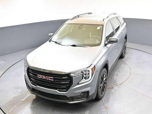 Used 2023 GMC Terrain SLE w/ Driver Convenience Package AWD/4WD image 37
