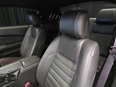 Used 2014 Ford Mustang GT Premium w/ Comfort Package RWD image 19