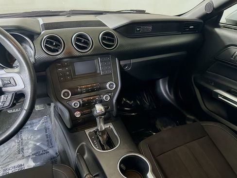 Used 2020 Ford Mustang Coupe image 18