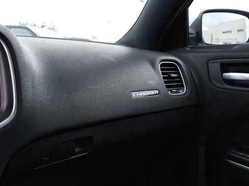 Used 2022 Dodge Charger SXT RWD image 22