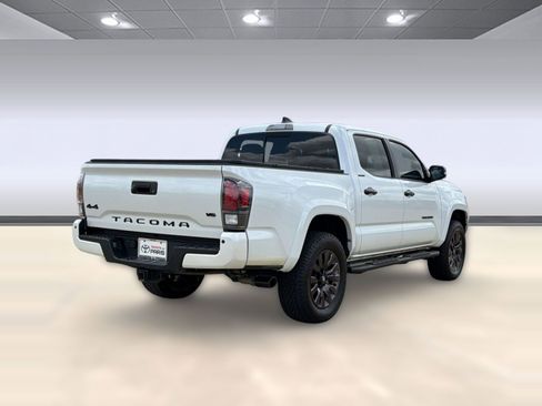 Used 2022 Toyota Tacoma Limited w/ Nightshade Package AWD/4WD image 9