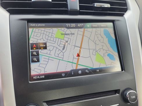 Used 2014 Ford Fusion SE image 16