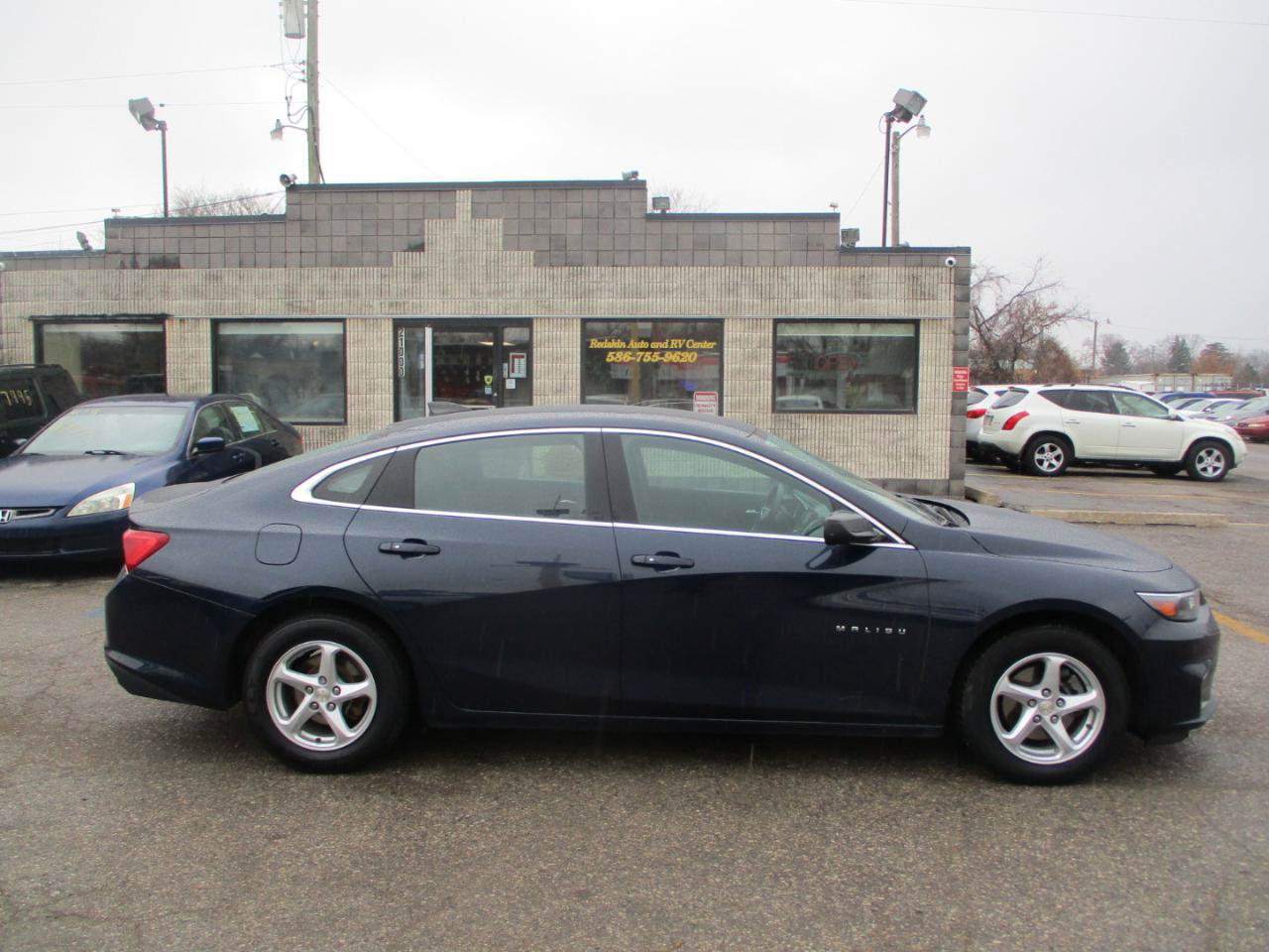 Used 2017 Chevrolet Malibu LS FWD image 2