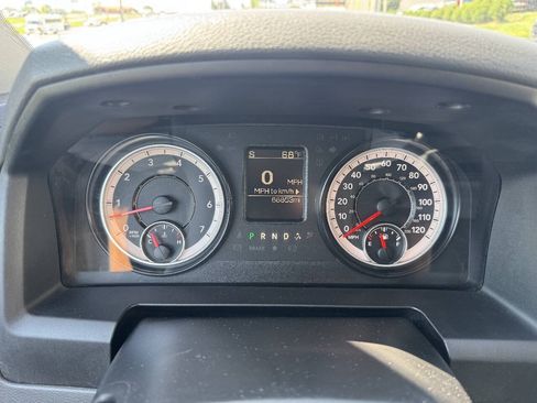 Used 2017 RAM 1500 Express AWD/4WD image 16
