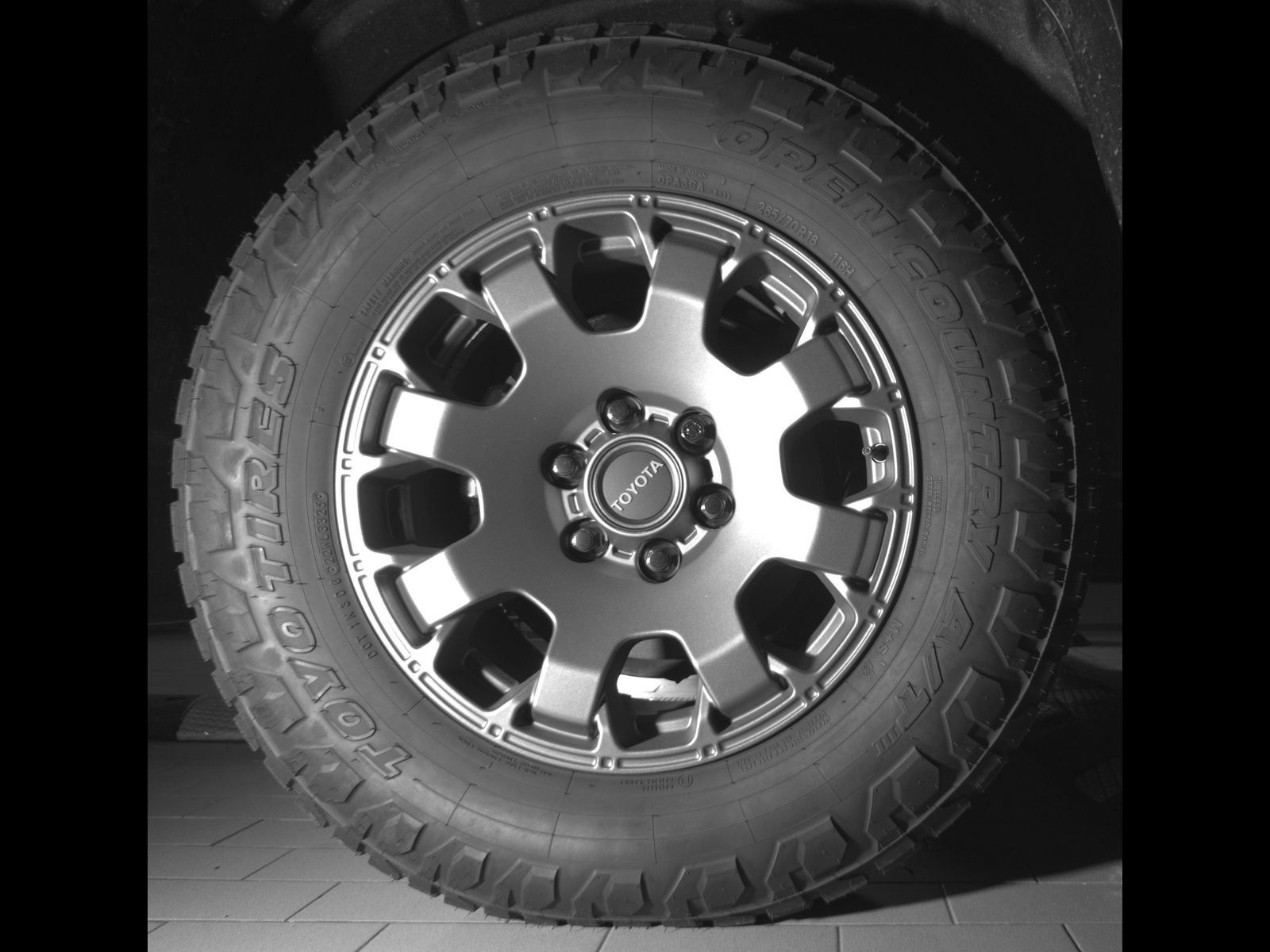 Used 2025 Toyota 4Runner Trailhunter AWD/4WD image 25