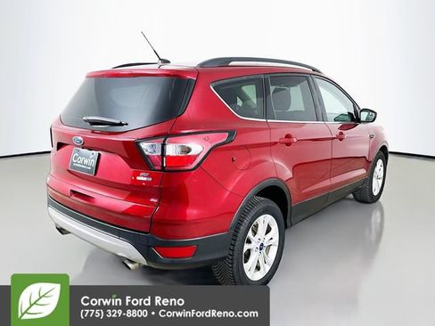Used 2018 Ford Escape SE image 6