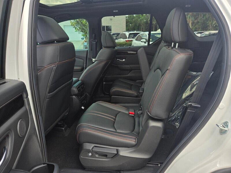 New 2026 Honda Pilot TrailSport image 10