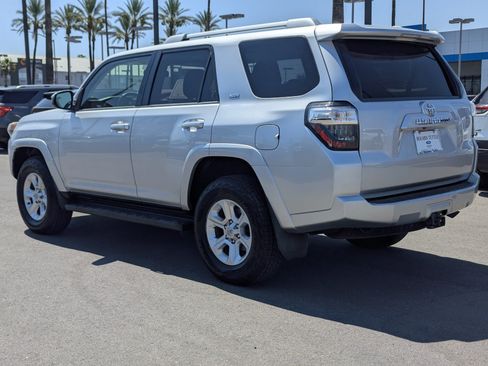 Used 2016 Toyota 4Runner Limited AWD/4WD image 4