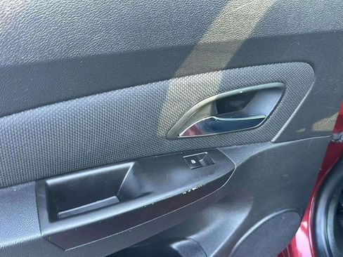 Used 2016 Chevrolet Cruze LT w/ Technology Package image 14