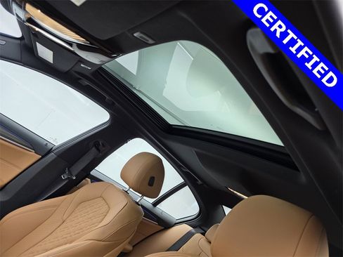 Used 2023 BMW 540i w/ Premium Package image 12