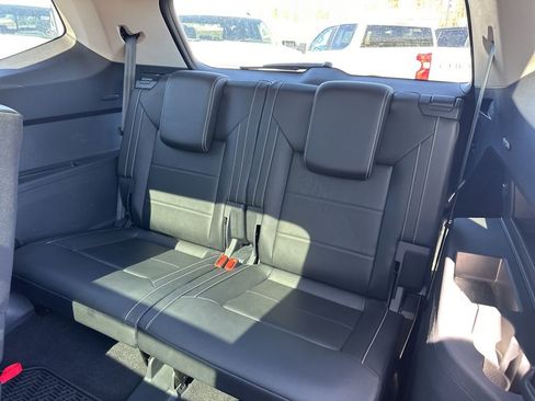 Used 2021 Volkswagen Atlas SE w/ Panoramic Sunroof Package image 13