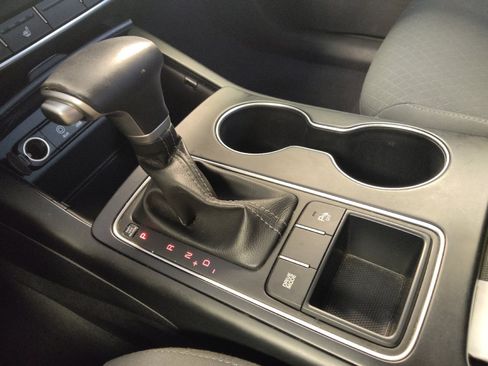 Used 2019 Kia Sorento S FWD image 26
