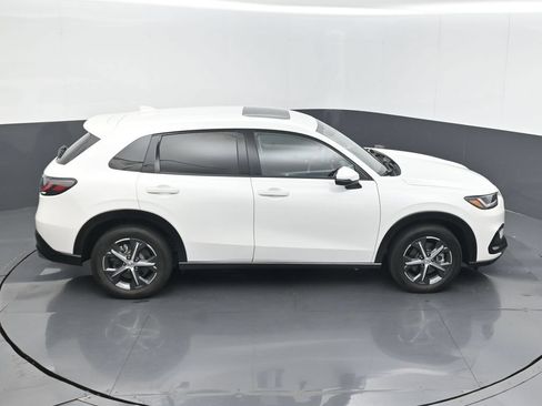 Used 2025 Honda HR-V EX-L image 14