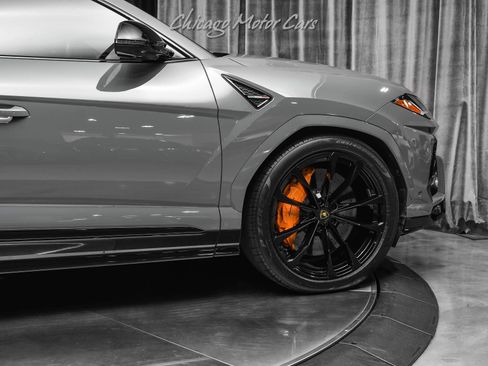 Used 2021 Lamborghini Urus AWD/4WD image 49