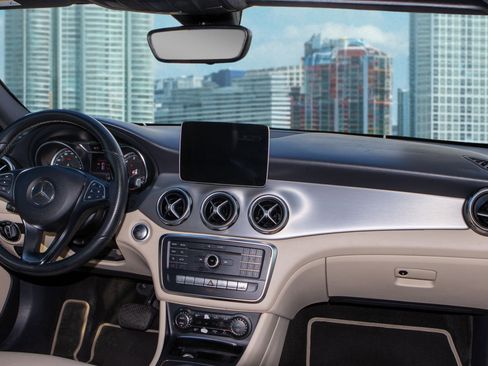 Used 2020 Mercedes-Benz GLA 250 w/ Multimedia Package image 20