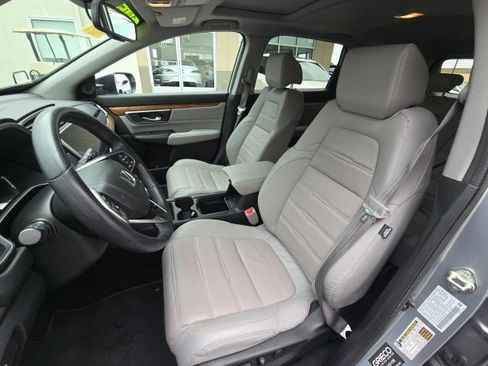 Used 2017 Honda CR-V Touring image 11