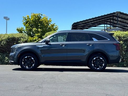 Used 2024 Kia Sorento S AWD/4WD image 7