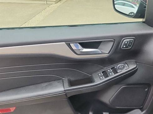 Used 2021 Ford Escape SEL w/ Technology Package AWD/4WD image 13