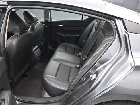 Used 2022 Nissan Altima 2.5 SR image 17