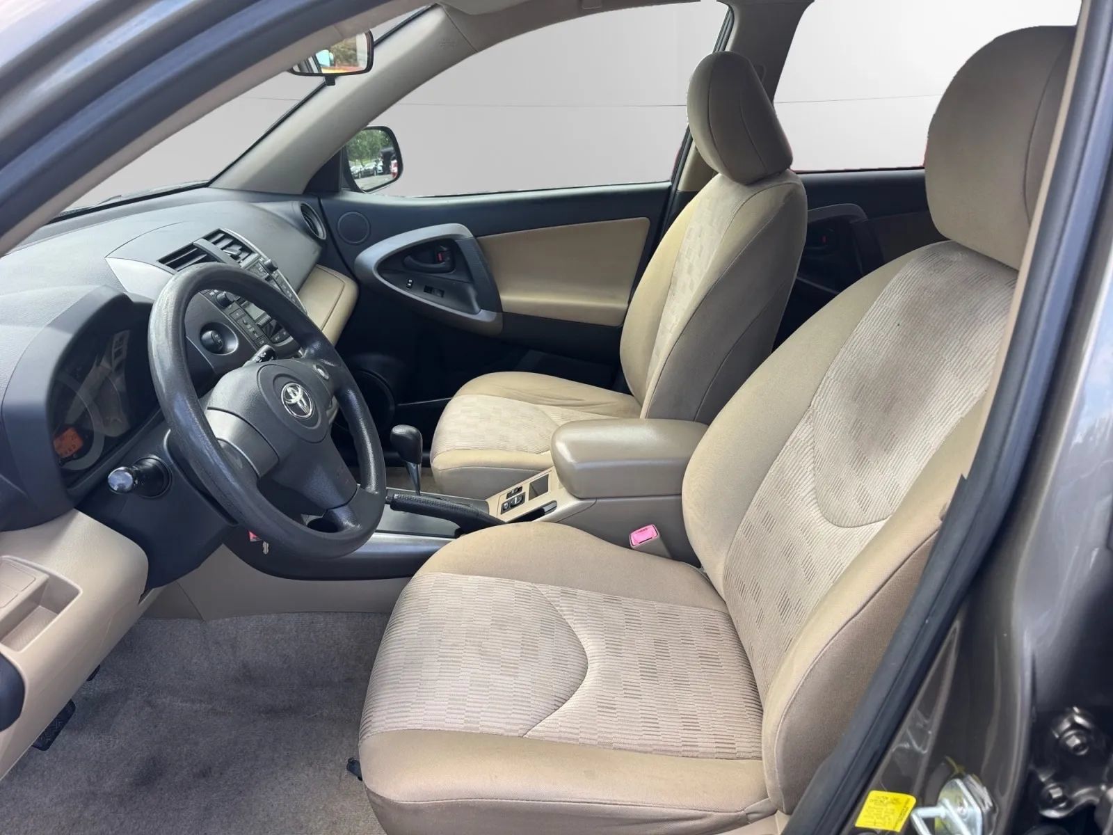 Used 2011 Toyota RAV4 4WD w/ Base L4 Extra Value Pkg image 17