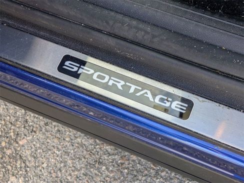 Used 2023 Kia Sportage EX image 20