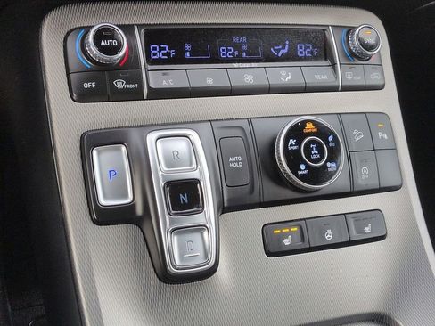 Used 2021 Hyundai Palisade SEL w/ Premium Package image 17